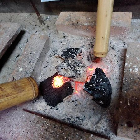 Experiencing Traditional Life Style Inn Kajiya Iya Romantei Мийоши Екстериор снимка